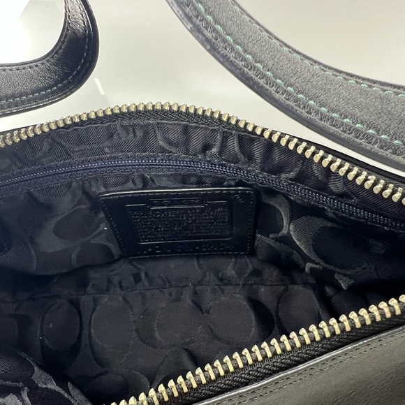 Vintage Coach 7461 Demi Baguette black leather shoulder bag with Serial No. - Picture 11 of 15